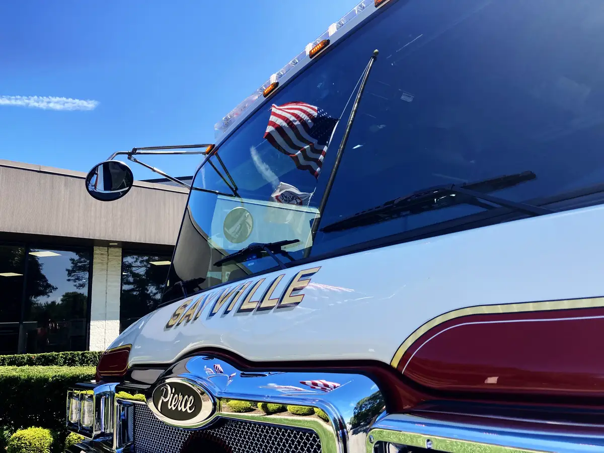 Pierce Velocity Rescue Pumper exterior view, photo 30 of 66