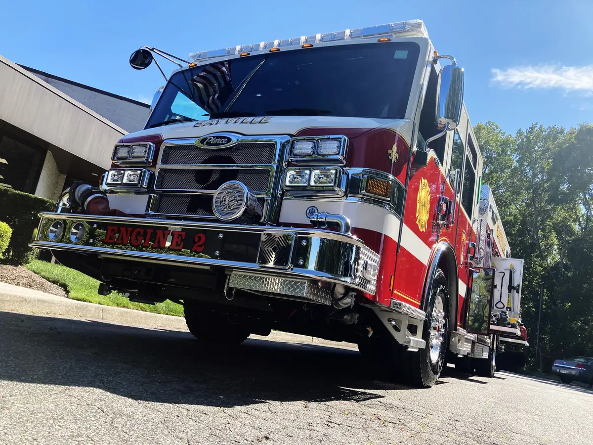 Pierce Velocity Rescue Pumper exterior view, photo 36 of 66