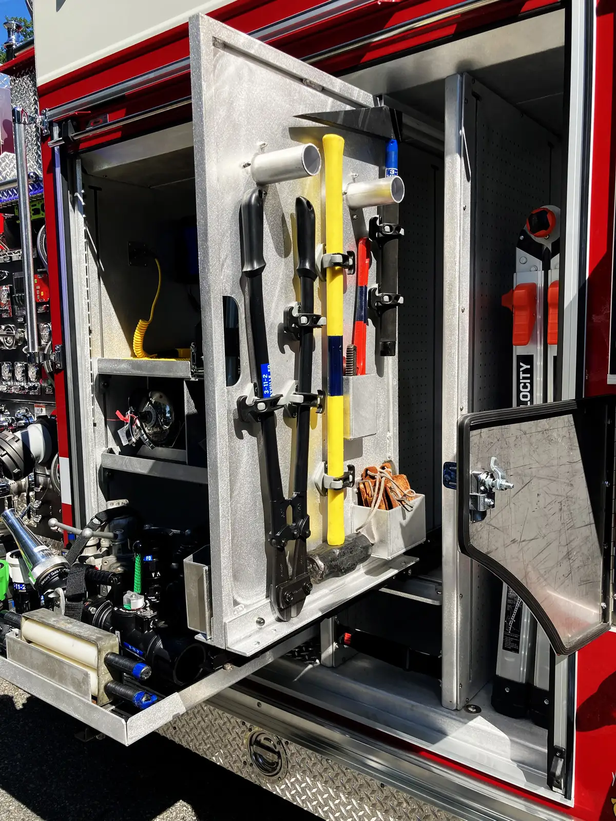 Pierce Velocity Rescue Pumper exterior view, photo 43 of 66