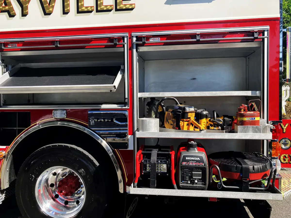 Pierce Velocity Rescue Pumper exterior view, photo 46 of 66