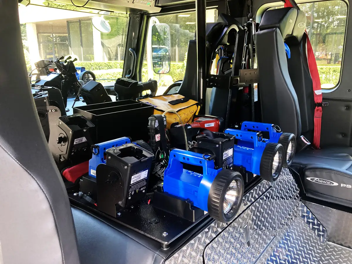 Pierce Velocity Rescue Pumper exterior view, photo 63 of 66