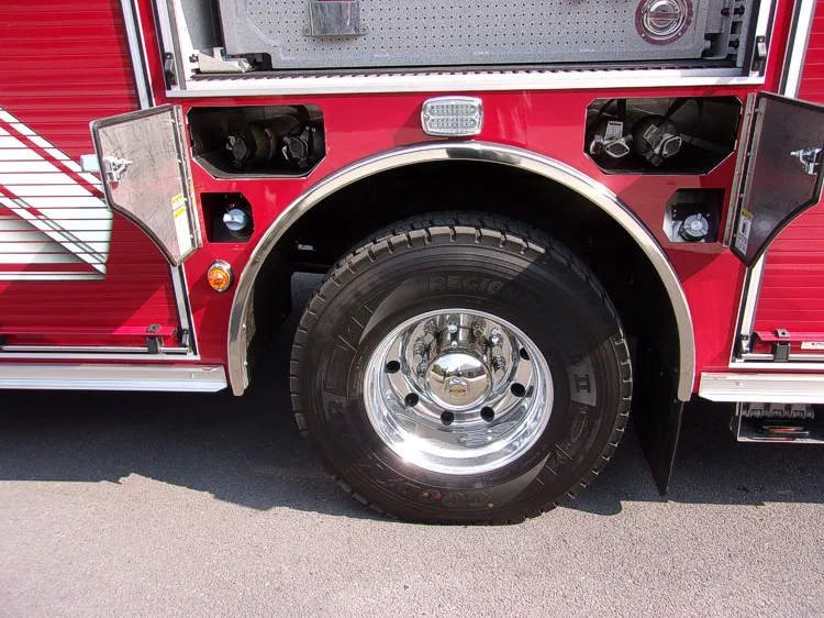 Pierce Arrow Pumper exterior view, photo 16 of 37