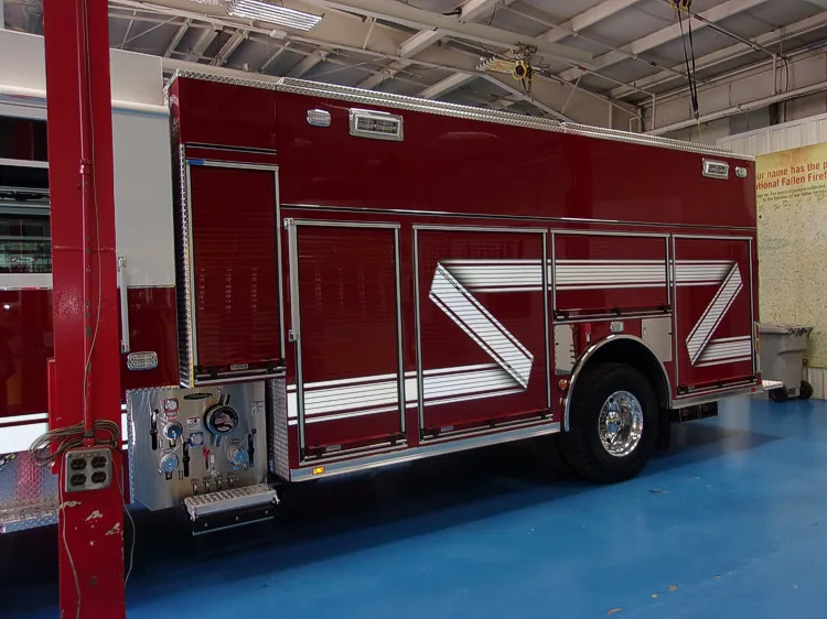 Pierce Arrow Pumper exterior view, photo 32 of 37