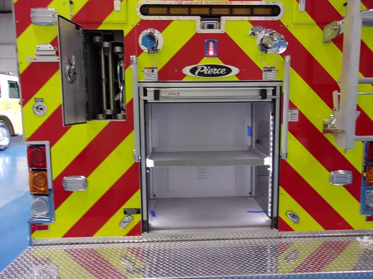 Pierce Arrow Pumper exterior view, photo 33 of 37