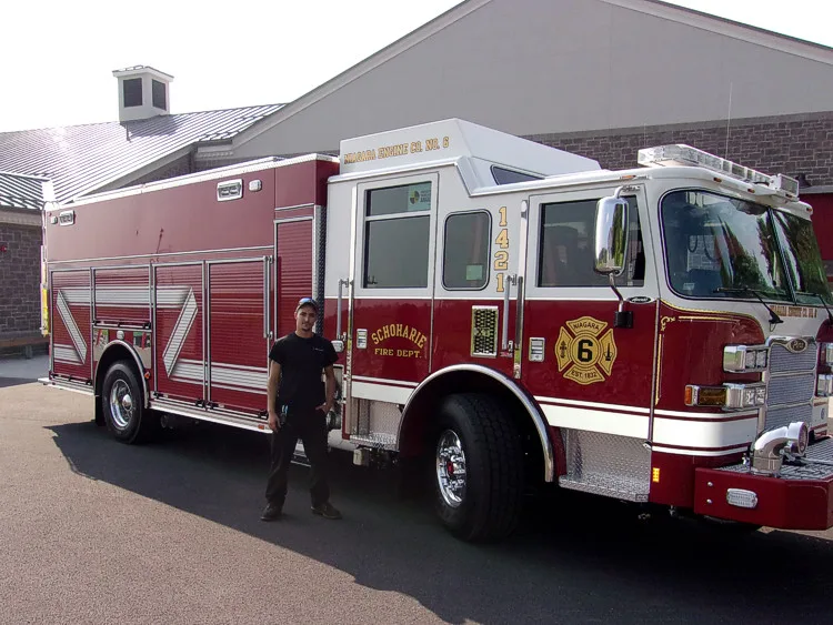 Pierce Arrow Pumper exterior view, photo 4 of 37