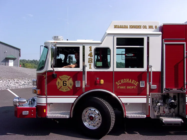 Pierce Arrow Pumper exterior view, photo 6 of 37