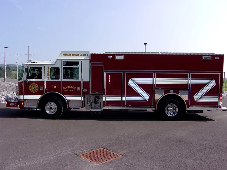 Pierce Arrow Pumper exterior view, photo 8 of 37