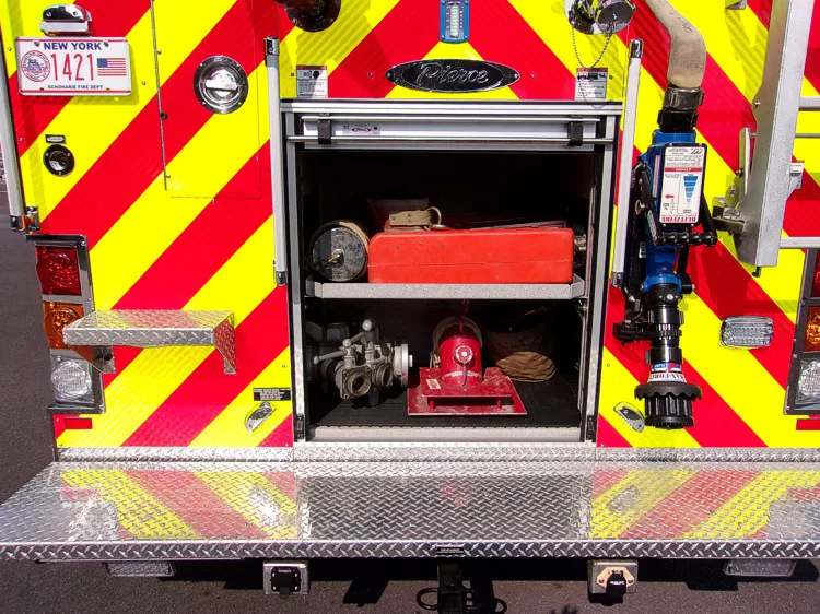 Pierce Arrow Pumper exterior view, photo 9 of 37