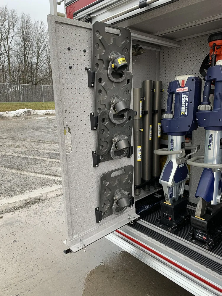 Pierce Enforcer Rescue Pumper exterior view, photo 27 of 56