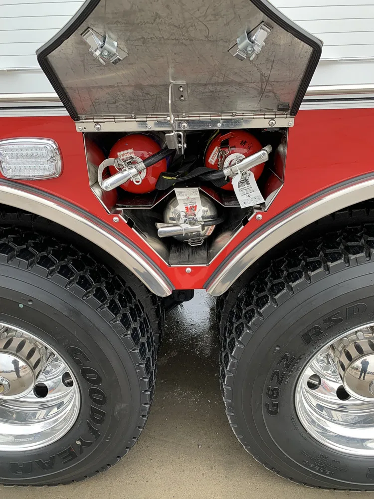 Pierce Enforcer Rescue Pumper exterior view, photo 32 of 56