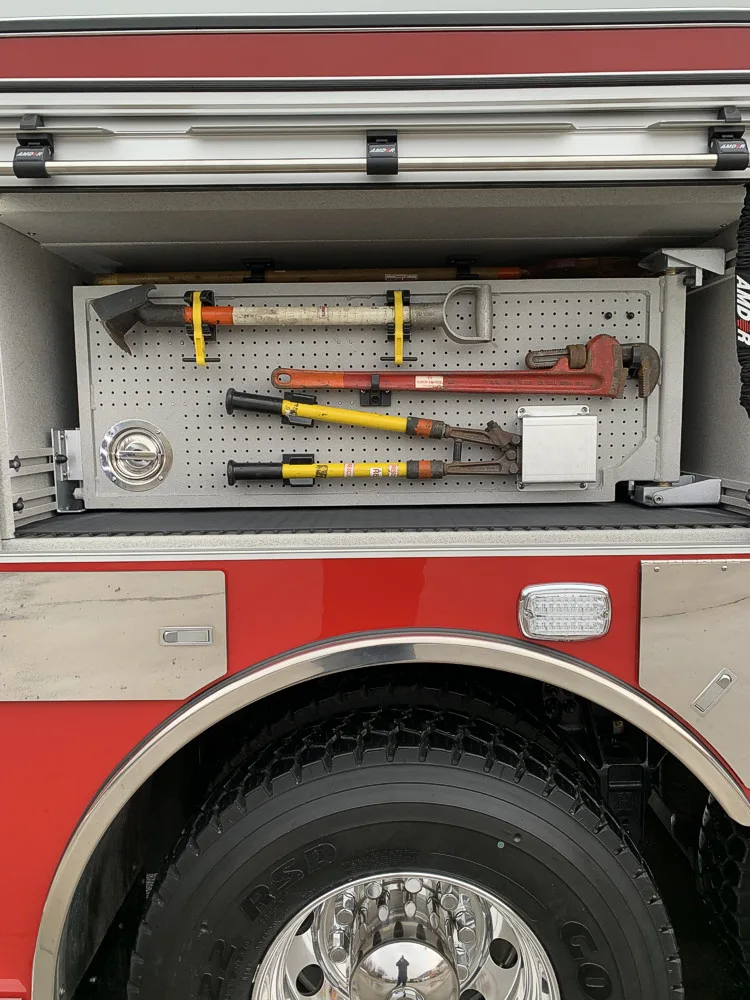 Pierce Enforcer Rescue Pumper exterior view, photo 34 of 56