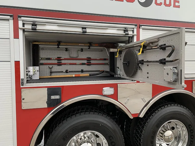 Pierce Enforcer Rescue Pumper exterior view, photo 35 of 56