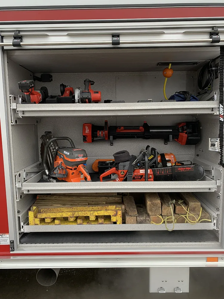 Pierce Enforcer Rescue Pumper exterior view, photo 38 of 56