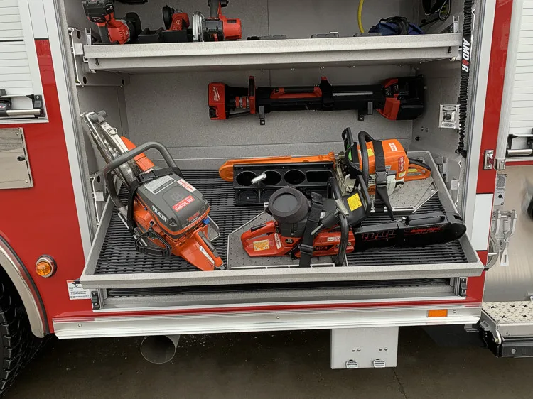 Pierce Enforcer Rescue Pumper exterior view, photo 40 of 56