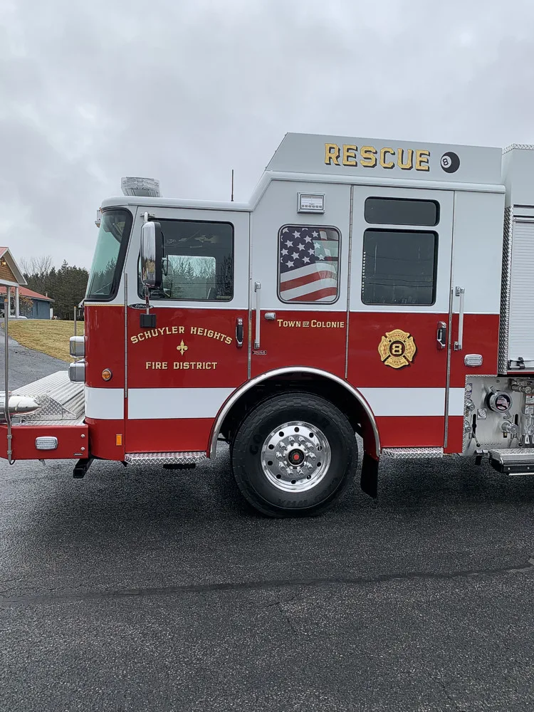 Pierce Enforcer Rescue Pumper exterior view, photo 7 of 56