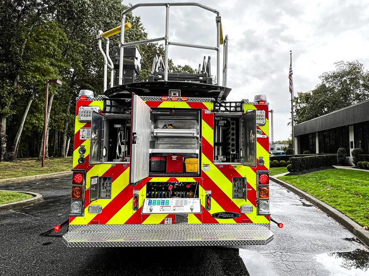 Pierce Enforcer Aerial exterior view, photo 36 of 46