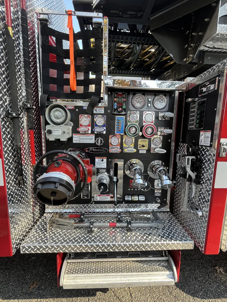 Pierce Enforcer Aerial exterior view, photo 27 of 31