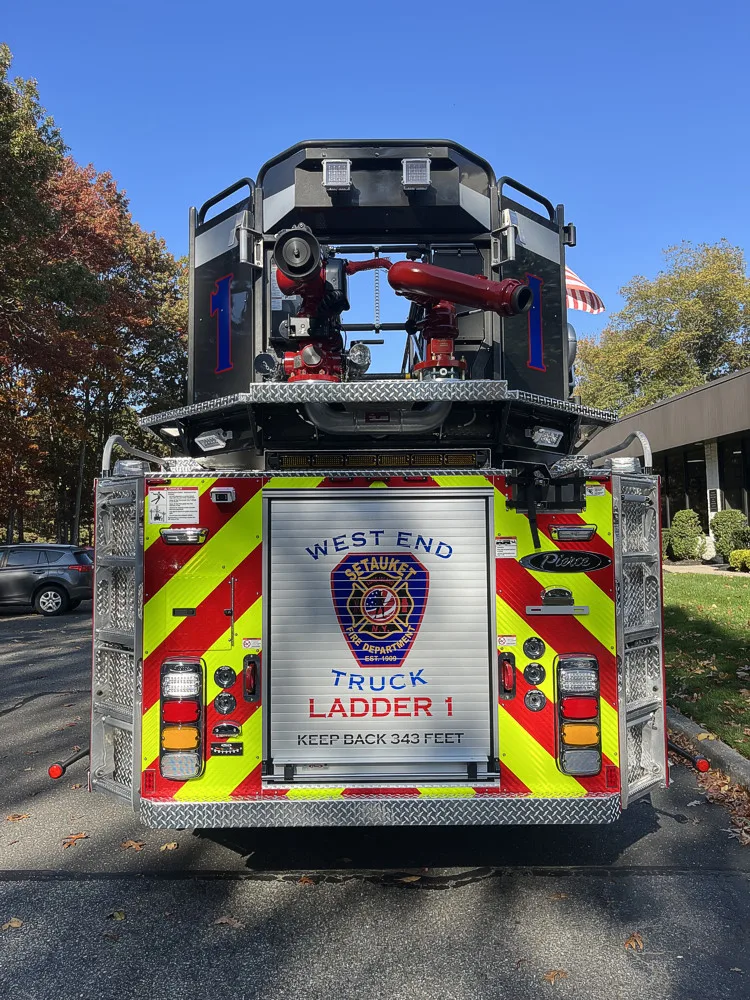 Pierce Enforcer Aerial exterior view, photo 4 of 31