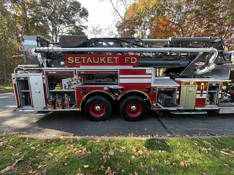 Pierce Enforcer Aerial exterior view, photo 5 of 31