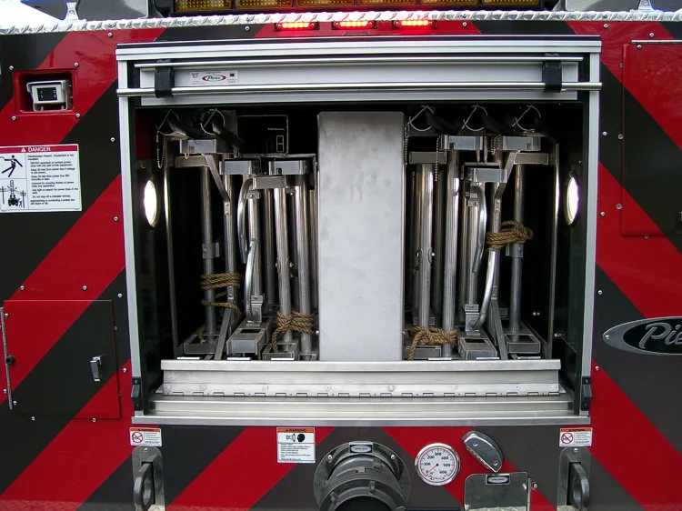 Pierce Pumper exterior view, photo 16 of 87