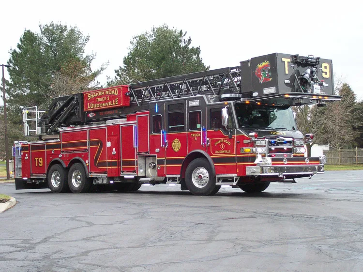 Pierce Pumper exterior view, photo 2 of 87