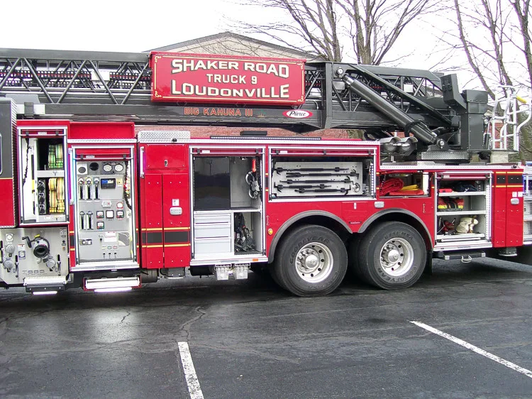 Pierce Pumper exterior view, photo 4 of 87