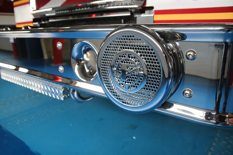 Pierce Enforcer Pumper exterior view, photo 17 of 65