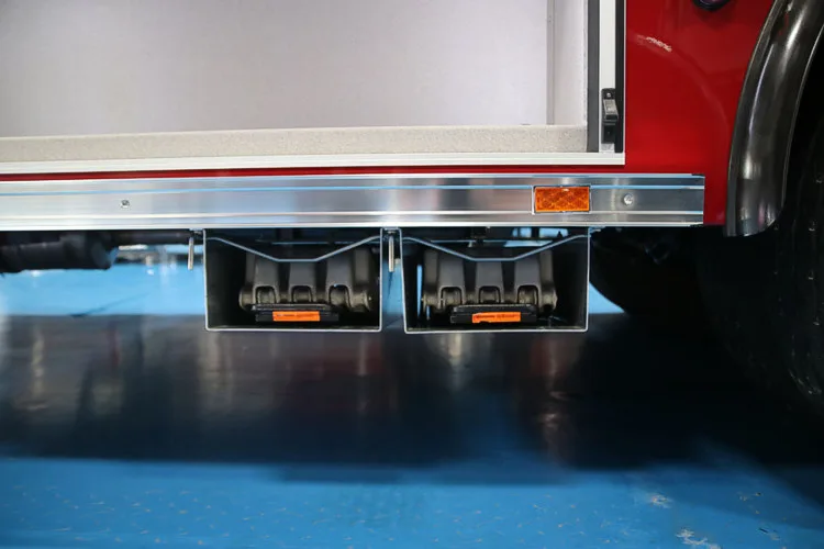 Pierce Enforcer Pumper exterior view, photo 44 of 65