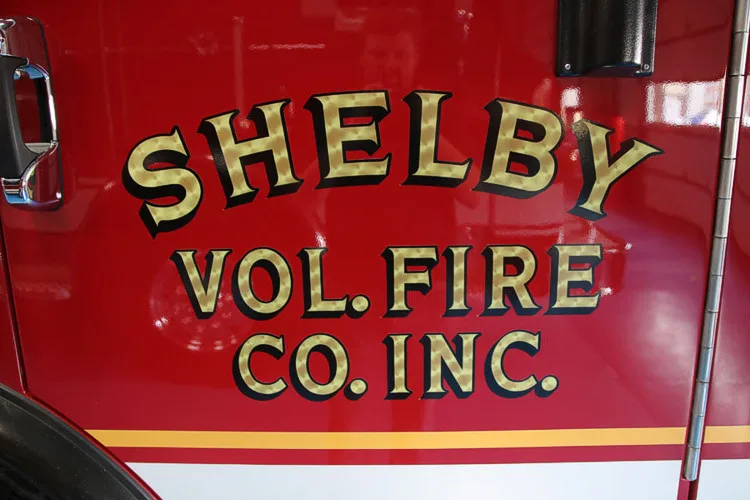 Pierce Enforcer Pumper exterior view, photo 5 of 65