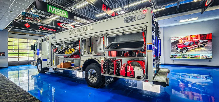 Pierce Enforcer Pumper exterior view, photo 26 of 80