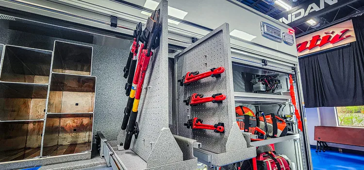 Pierce Enforcer Pumper exterior view, photo 29 of 80