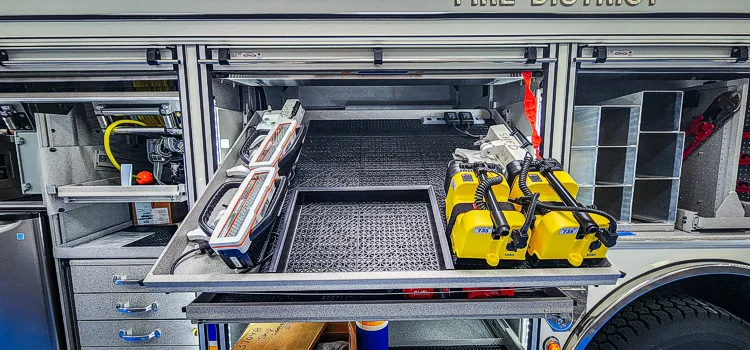 Pierce Enforcer Pumper exterior view, photo 31 of 80