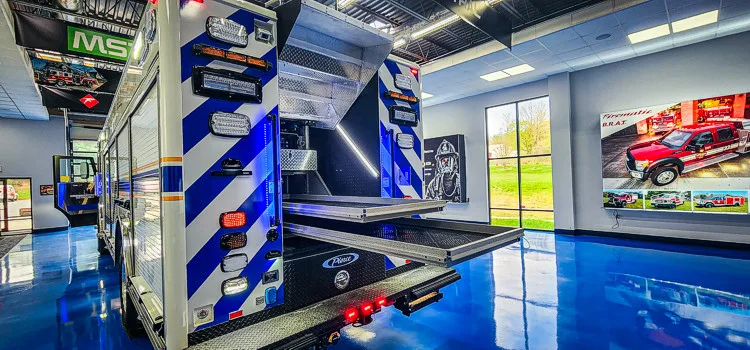 Pierce Enforcer Pumper exterior view, photo 38 of 80