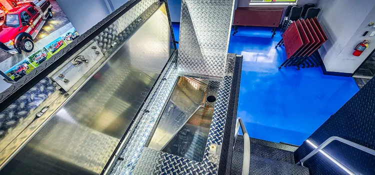 Pierce Enforcer Pumper exterior view, photo 43 of 80