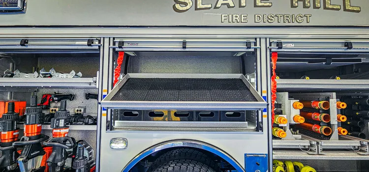 Pierce Enforcer Pumper exterior view, photo 56 of 80