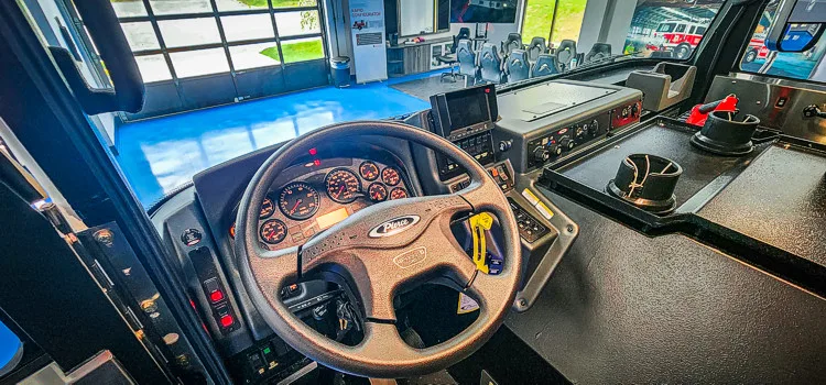 Pierce Enforcer Pumper exterior view, photo 61 of 80