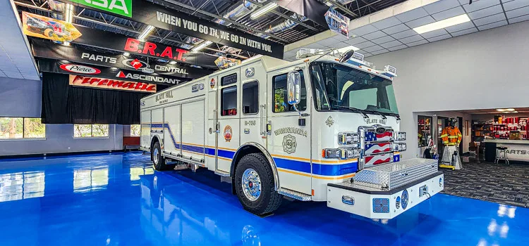 Pierce Enforcer Pumper exterior view, photo 78 of 80