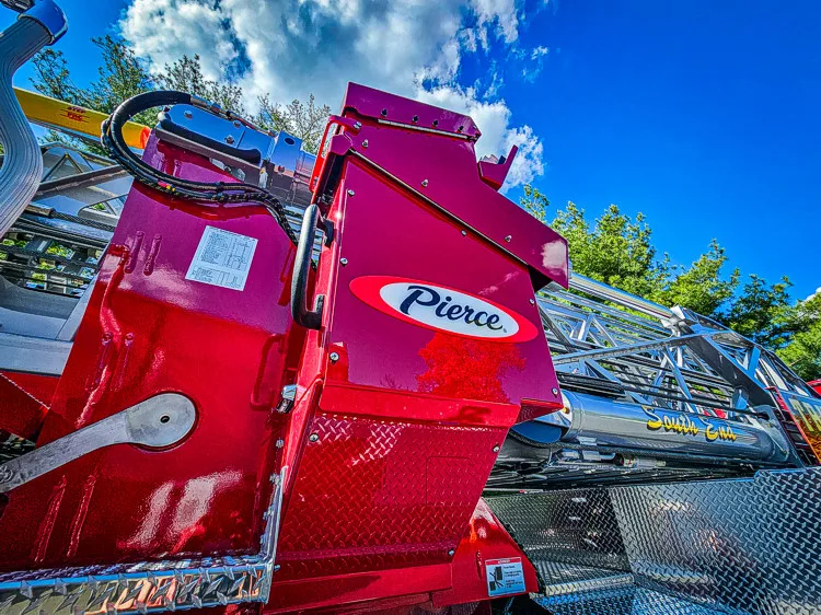 Pierce Enforcer Aerial exterior view, photo 16 of 59