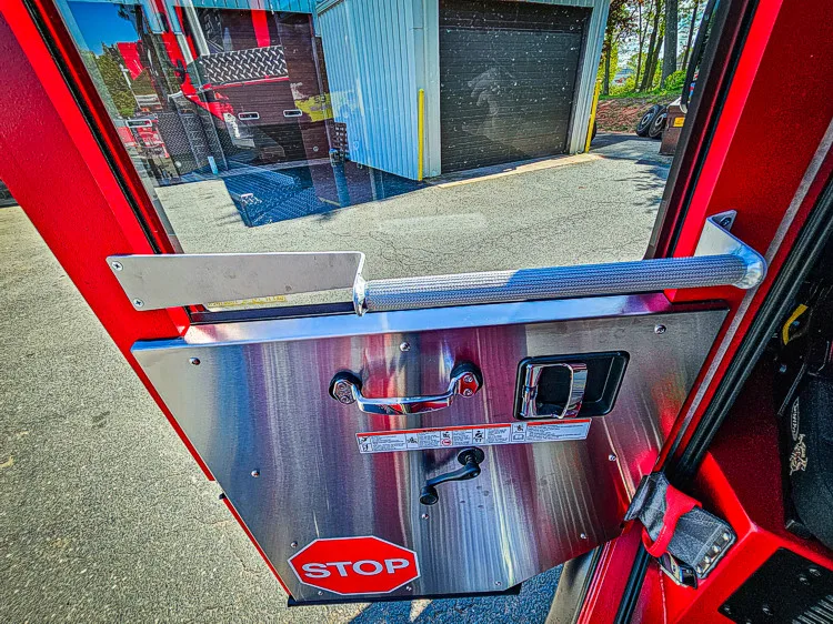 Pierce Enforcer Aerial exterior view, photo 44 of 59