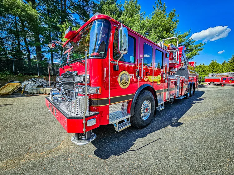 Pierce Enforcer Aerial exterior view, photo 5 of 59