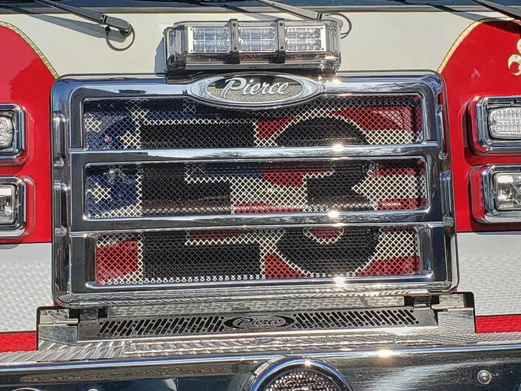 Pierce Enforcer Pumper exterior view, photo 13 of 27