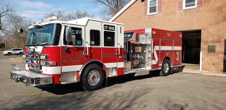 Pierce Enforcer Pumper exterior view, photo 14 of 27