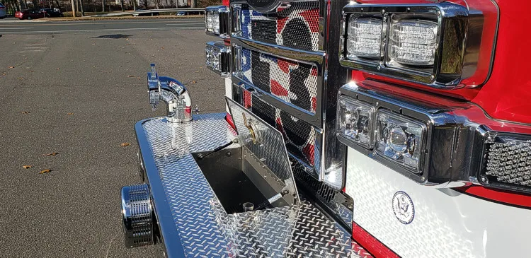 Pierce Enforcer Pumper exterior view, photo 20 of 27
