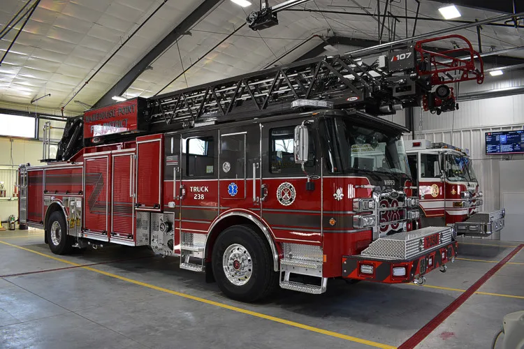 Pierce Enforcer Aerial exterior view, photo 10 of 55