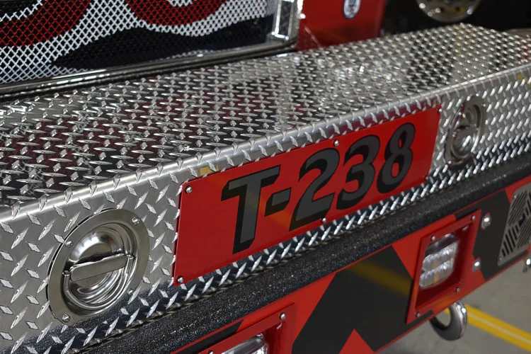 Pierce Enforcer Aerial exterior view, photo 15 of 55