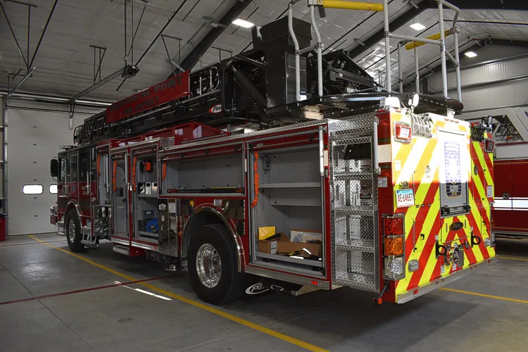 Pierce Enforcer Aerial exterior view, photo 21 of 55