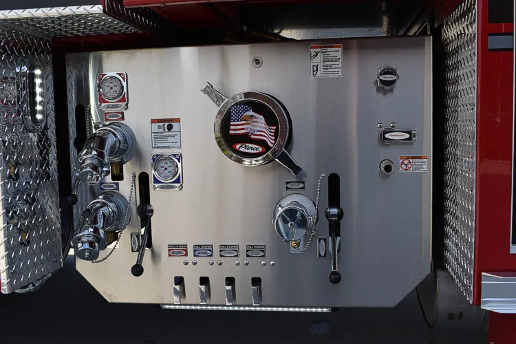 Pierce Enforcer Aerial exterior view, photo 36 of 55