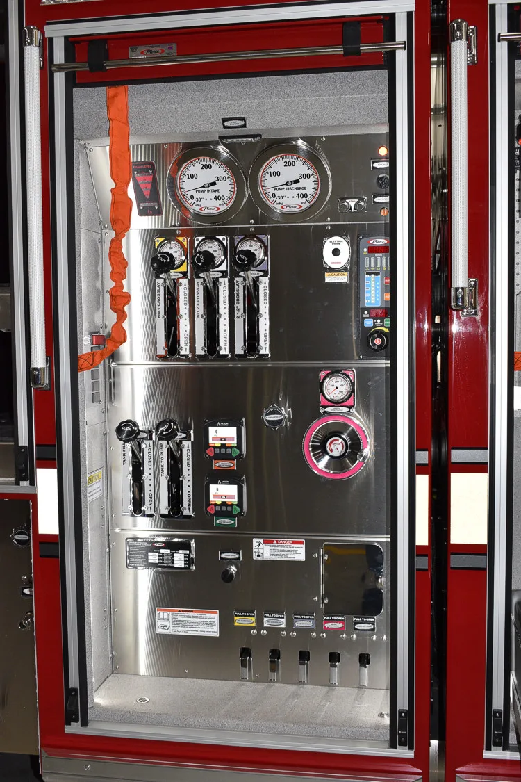 Pierce Enforcer Aerial exterior view, photo 51 of 55