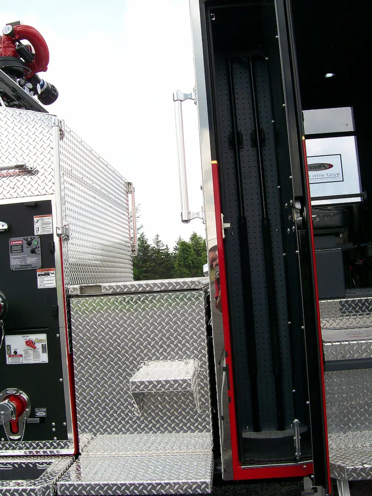 Pierce Arrow exterior view, photo 39 of 44