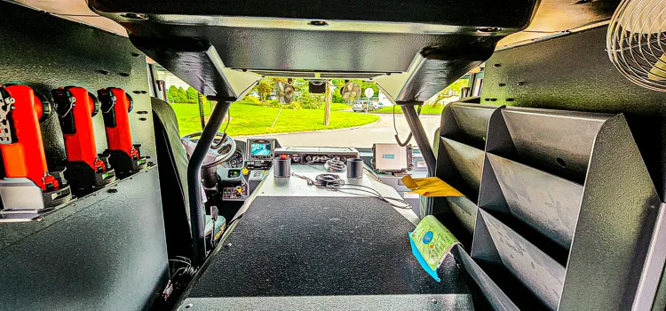 Pierce Enforcer Pumper exterior view, photo 41 of 57